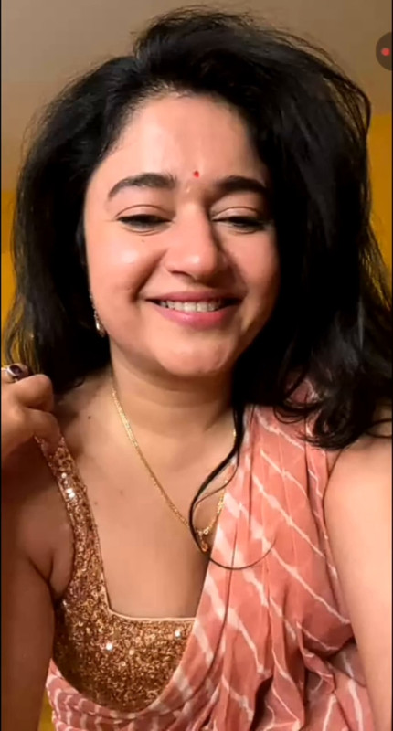 Poonam Bajwa Saree Live mp4 0018