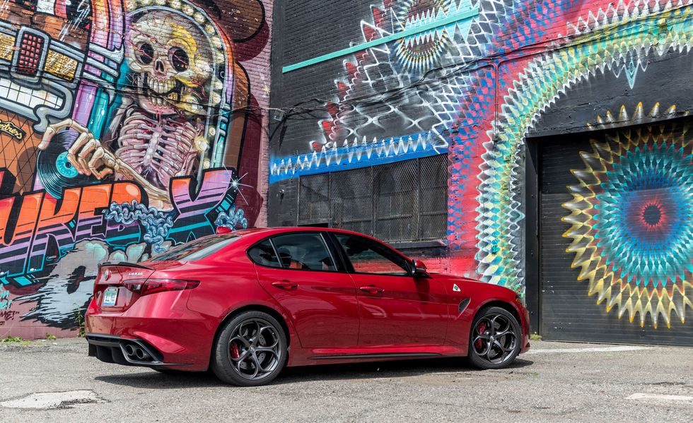 2018-alfa-romeo-giulia-quadrifoglio-add-115-1548867601.jpg