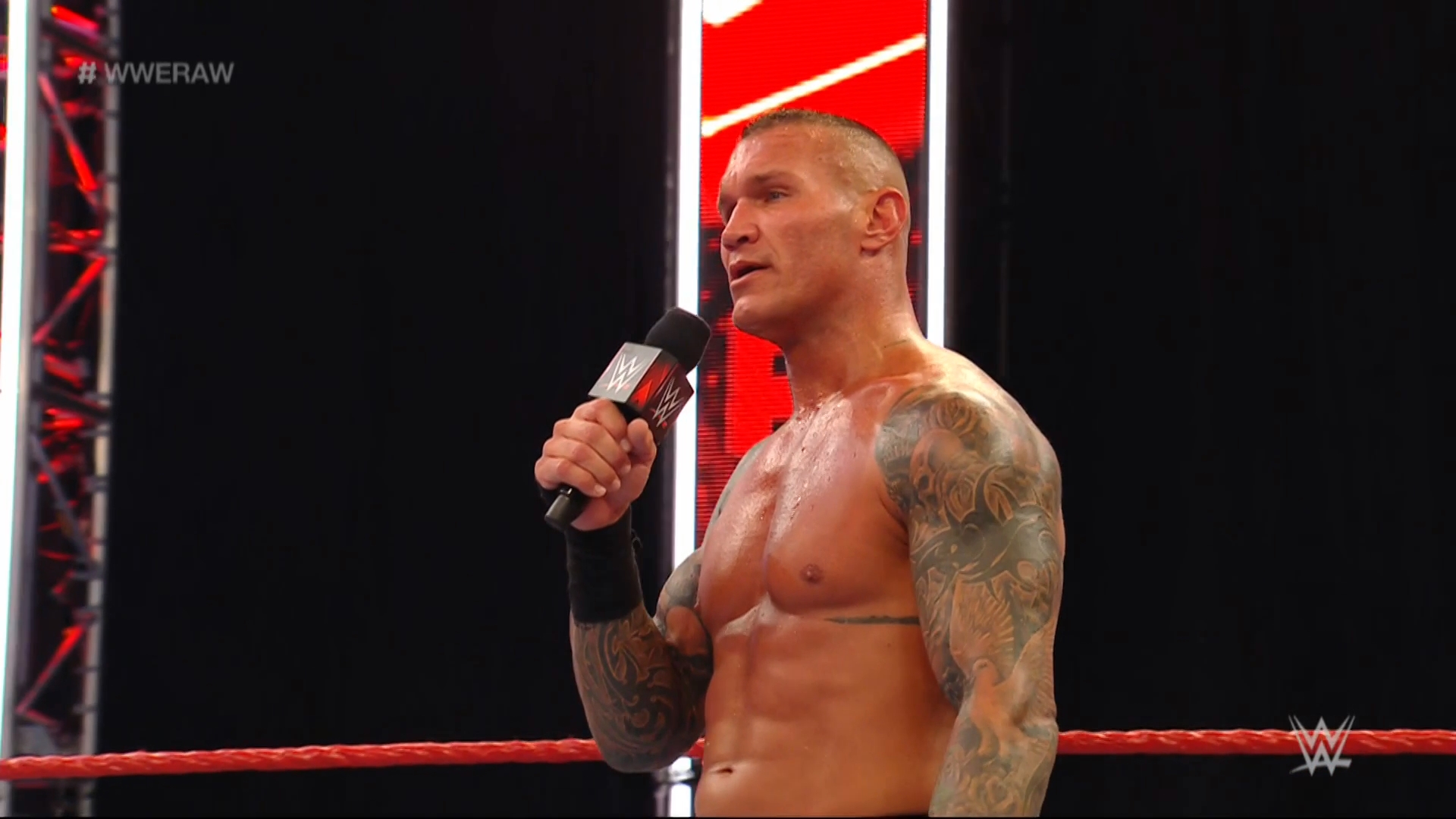 WWE RAW 2020 08 10 Main Event Orton Vs Owens 1080p HDTV x264-WH