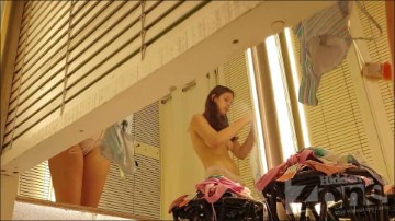 [Image: Voyeur17615082818.jpg]