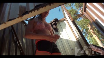 [Image: Voyeur10515150535.jpg]