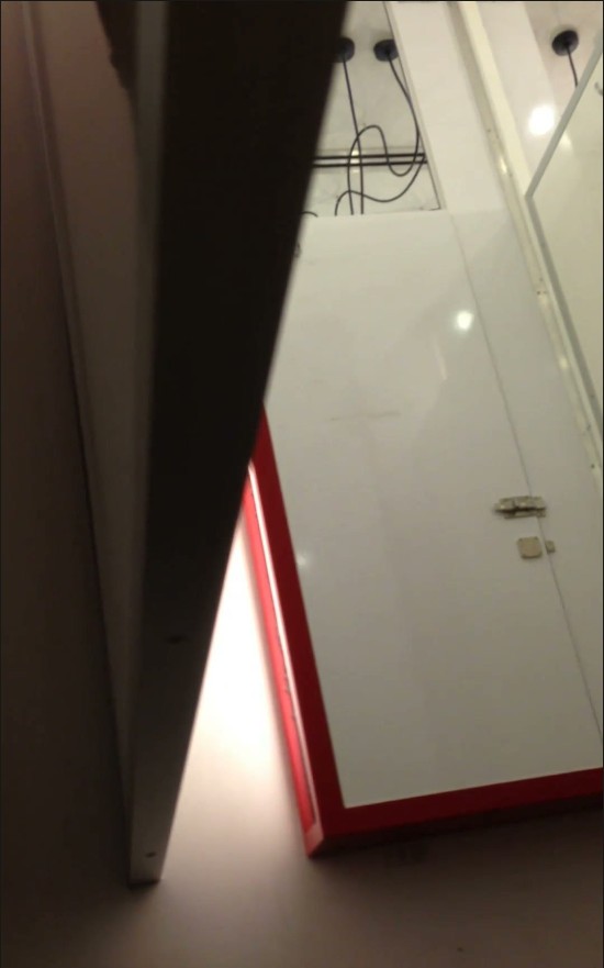 [Image: Voyeur13885085329.jpg]