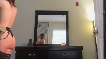 [Image: Voyeur62395101851.jpg]