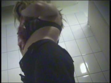 [Image: Voyeur36385140148.jpg]