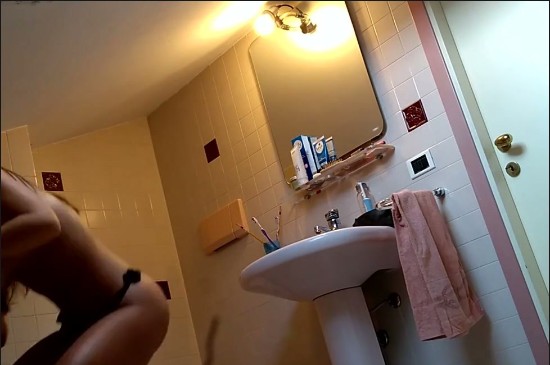 [Image: Voyeur35795151544.jpg]