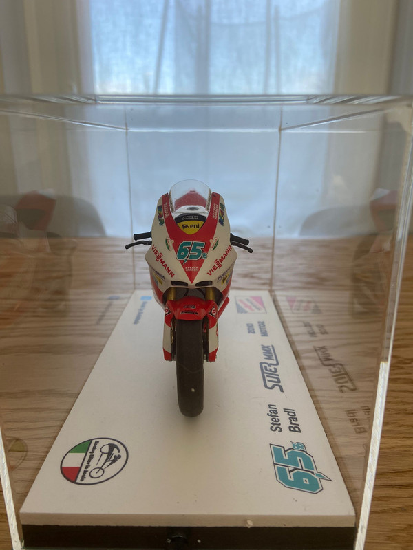 944E76F2-00DA-4169-B8D7-5AEB6DA1D13D