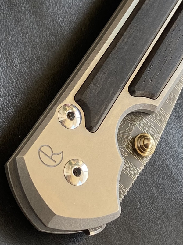 CC65AC6E-F804-40D0-B7C1-0387CFF8D4DE