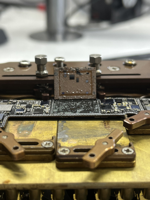 F9BD3E7E-158E-4BAA-AED9-8F791C3B5260