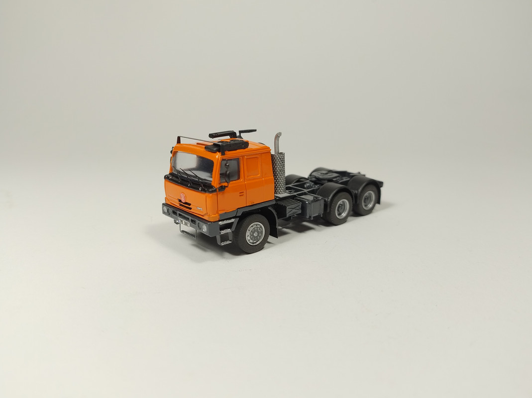 T815 230N35 6x6 NT MM 10230 (30)