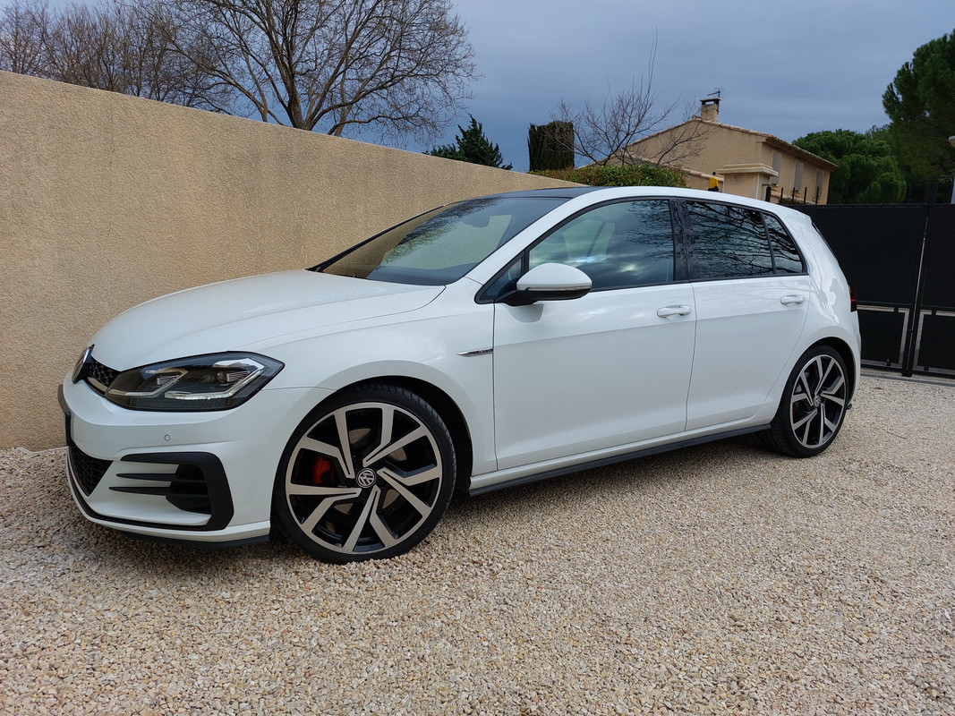 B2C605CD-F95D-4ED2-A549-E72587D600E1