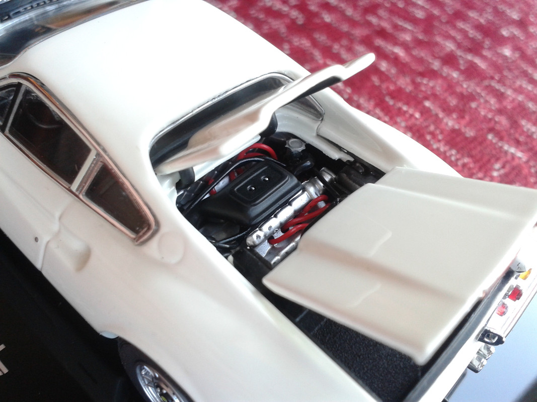 1969 Ferrari Dino 246 GT (Kyosho) (16)