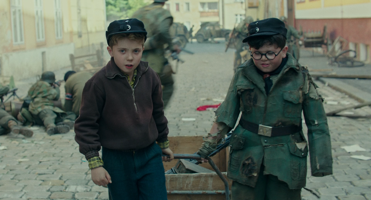 Jojo Rabbit (2019) [BluRay Rip 1080p ITA-ENG DTS-AC3 SUBS] [M@HD].mkv_snapshot_01.25.17_[2020.04.23_