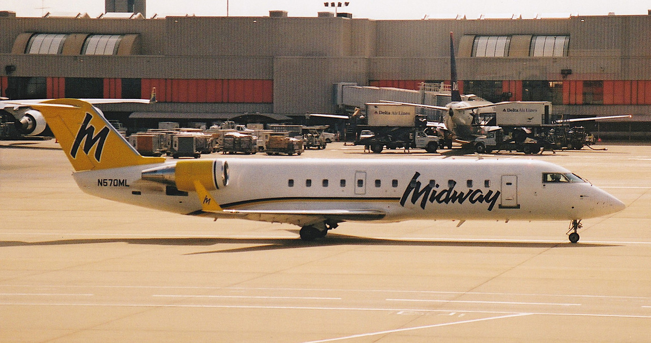 CVG Cincinnati N570ML 2000 (16)