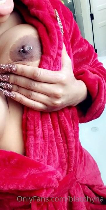 blac-chyna-nude-nipple-flash-onlyfans-video-leaked-NISAPL-1
