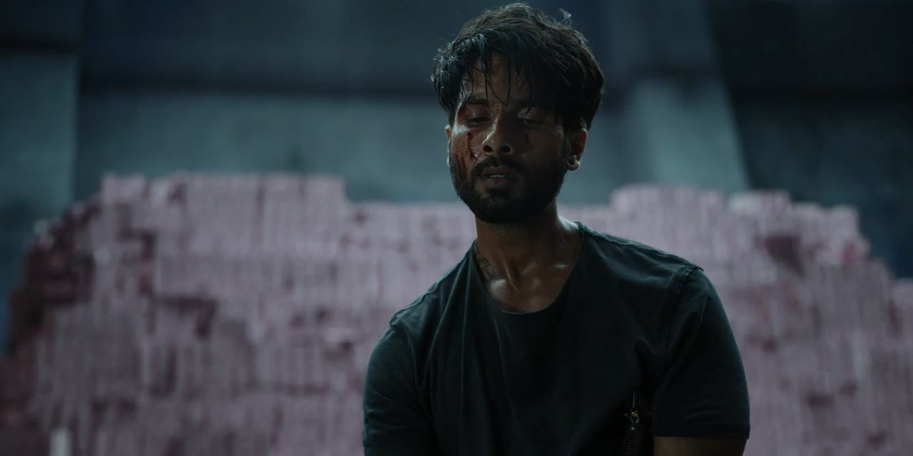 Farzi (2023) Season 1 [Hindi + Tamil + Telugu + Malayalam + Kannada] WebRip 480p, 720p ESub - Complete Screenshot
