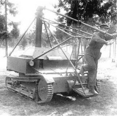 Советская танкетка Т-27 в варианте авиационного 