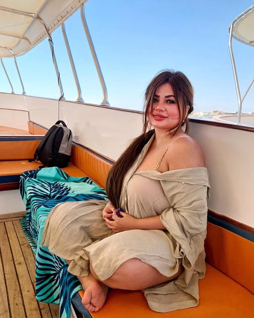 البنت اللي امك مخترهالك من العزبة 544860705-122269399568011290-5646619235874326361-n