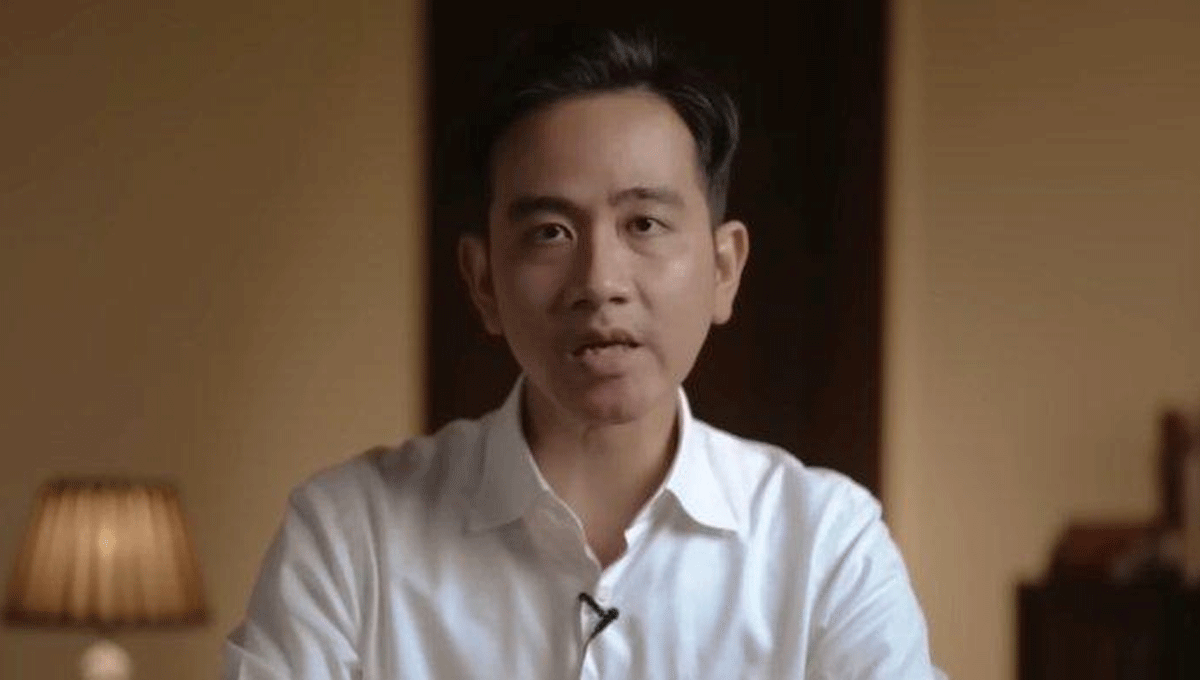 Gibran follow Akun Judi Online