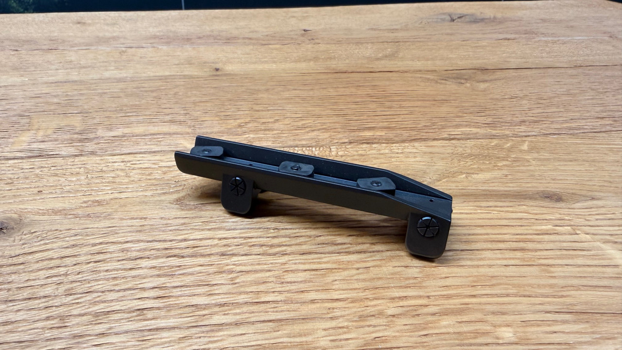 Blaser-Sattelmontage-fur-Zeiss-Schiene-3