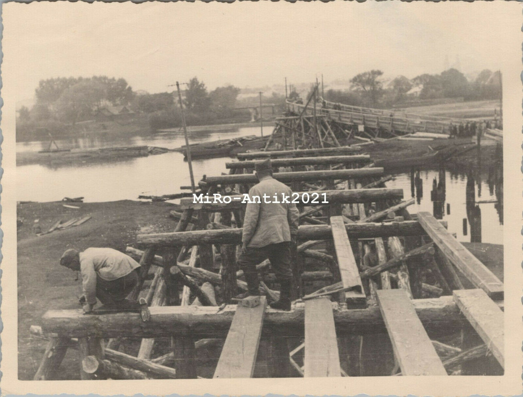 zerstörte Brücken in Pułtusk über den Narew, Polen