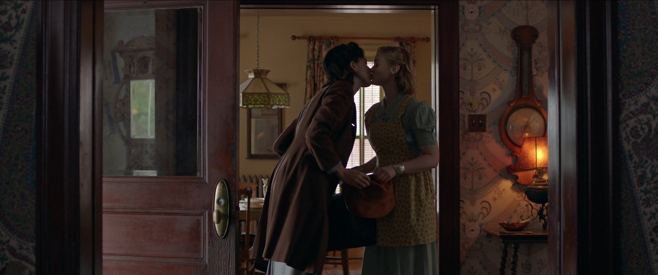 Professor Marston and the Wonder Women (2017).mkv_snapshot_01.00