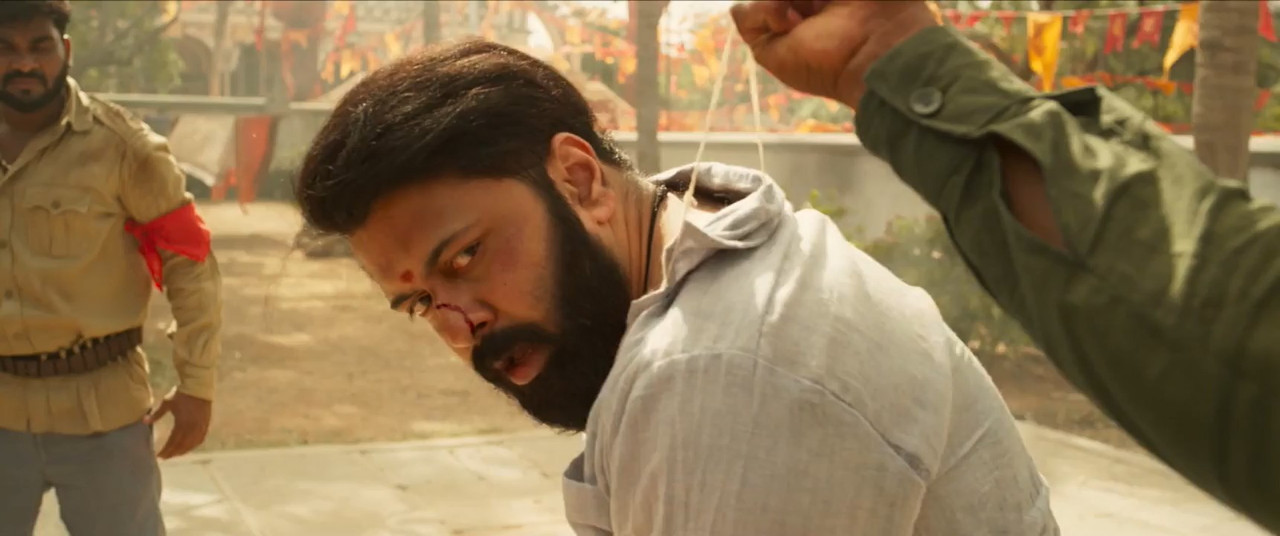 Tiyaan 2017 WebRip [Tamil + Malayalam] 480p, 720p ESub Screenshot