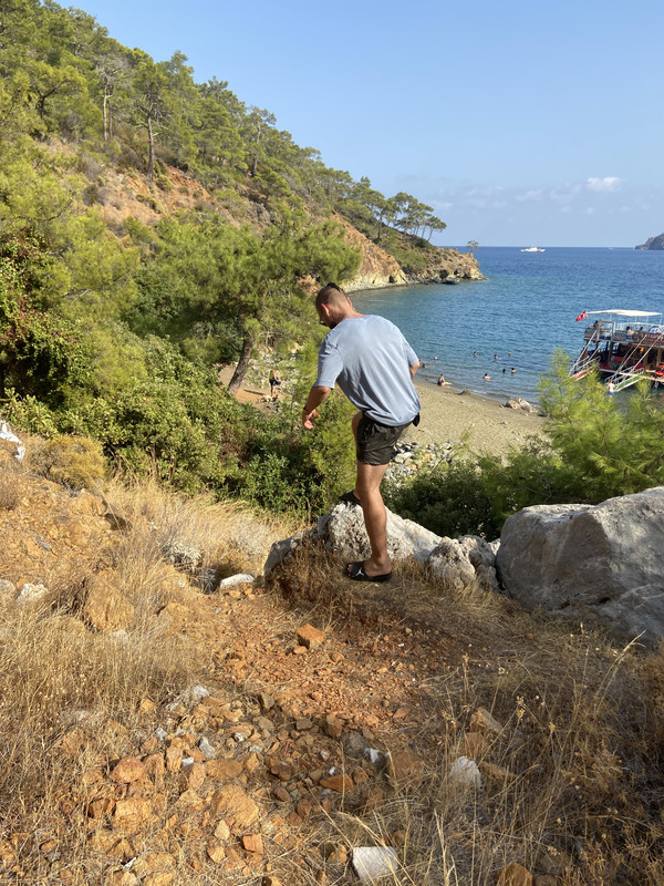 6A216326-6835-4609-8A31-A9B368CE6903