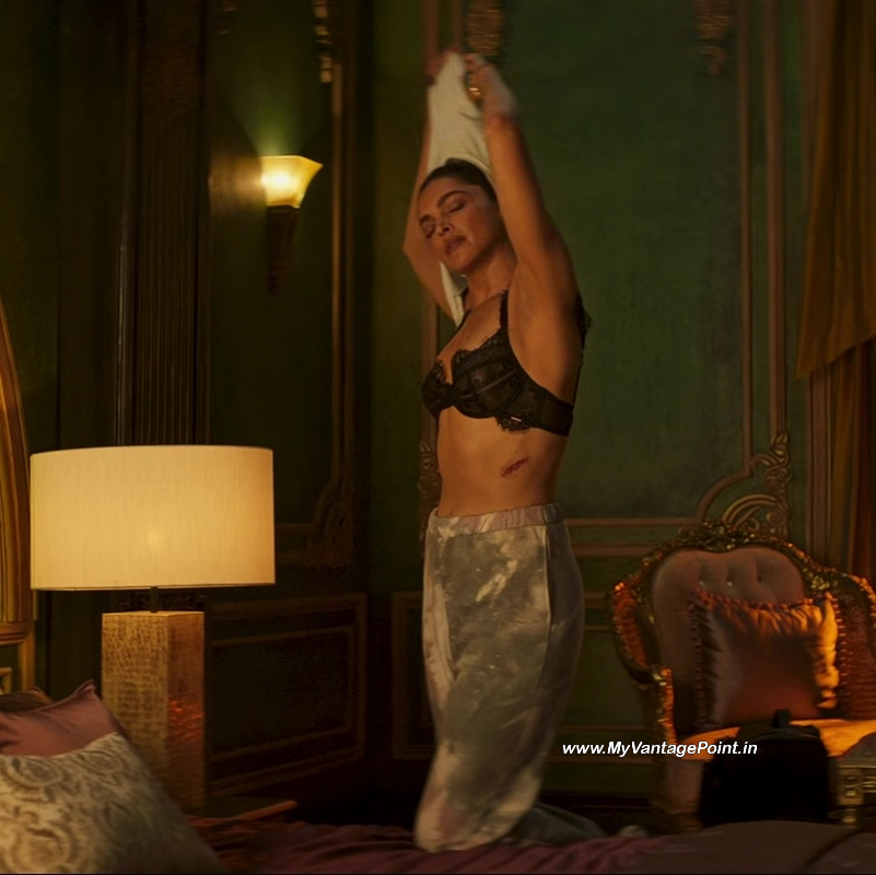 103-Deepika-Padukone-Hot-Scene-in-Pathaan-Movie-with-Shah-Rukh-Khan-My-Vantage-Point