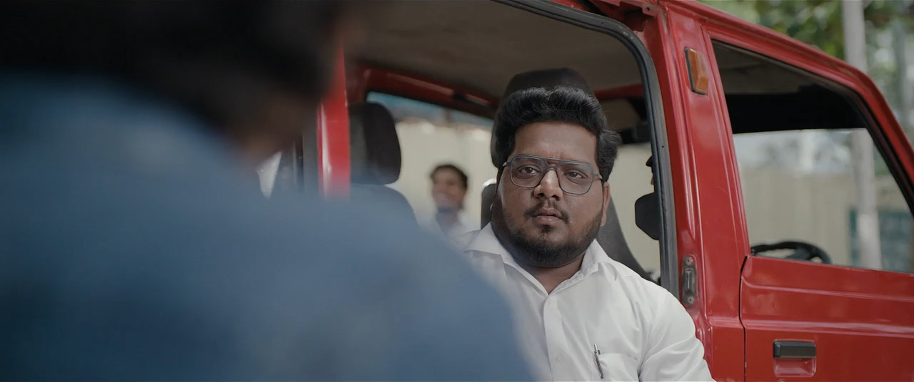 Aan Paavam Pollathathu 2025 WebRip [Hindi + Tamil + Telugu + Malayalam + Kannada] 480p 720p ESub Screenshot