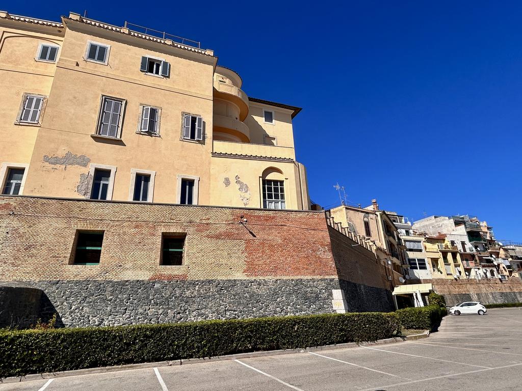 Жаркий сентябрь на побережье Тирренского моря. Жаркий сентябрь на побережье Тирренского моря.