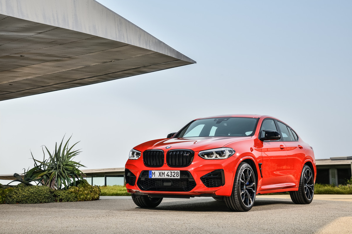 P90334529_highRes_the-all-new-bmw-x4-m