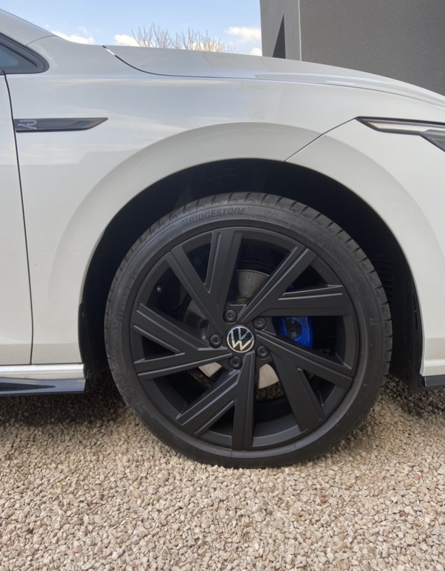 8B55A568-3B8E-42E2-931F-1BA95E36E47D