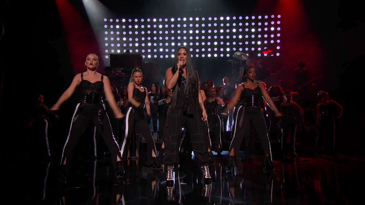 2.Demi Lovato - Sorry Not Sorry(AMAs 2017,19 nov 2017)(FEED-1080