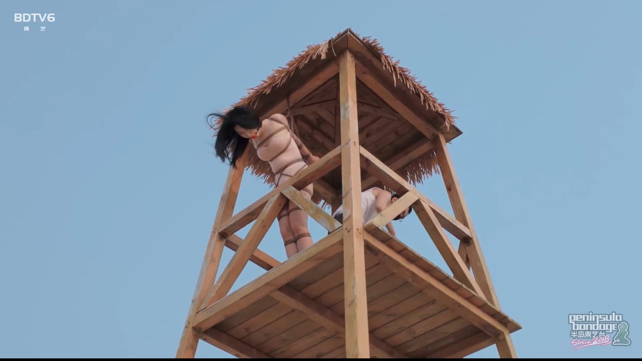 半岛束艺 海滩安全员带给你极致的安全感~佟司.mp4_20250617_130224.522