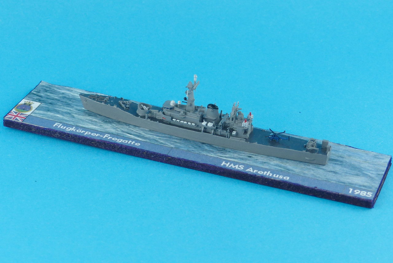 10 Mo MF105 a HMS Arethusa 1985 3