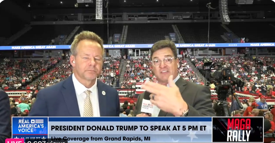LIVE: PRESIDENT TRUMP AND JD VANCE HOLD MAJOR RALLY IN GRAND RAPIDS ...