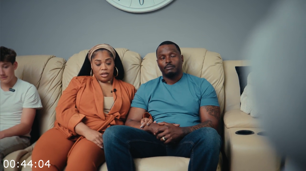 [Kép: The-Silent-Crisis-2025-720p-WEBrip-x264-AAC.png]