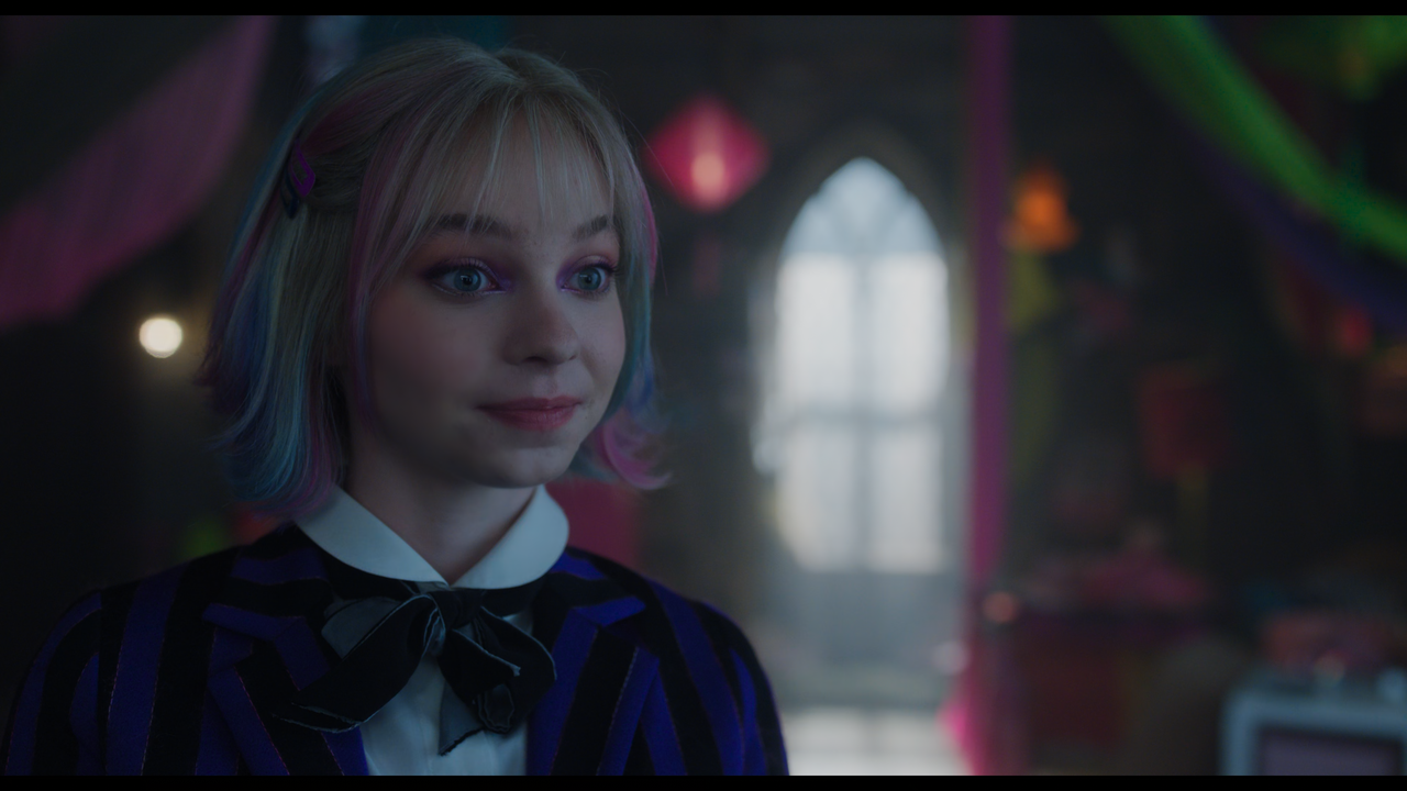 Wednesday.S02E01.WEB-DL.2160p.DV.mkv_snapshot_00.17.26.379