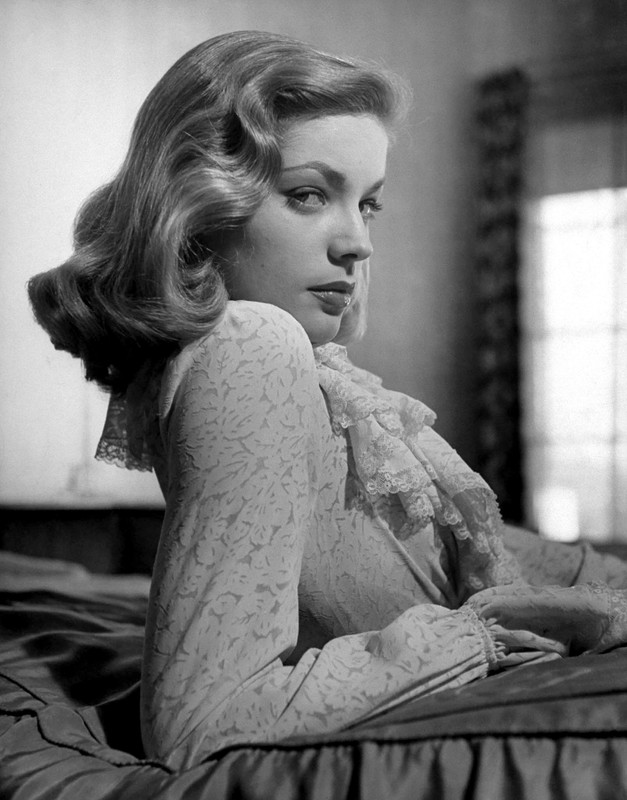 Lauren_Bacall_b34