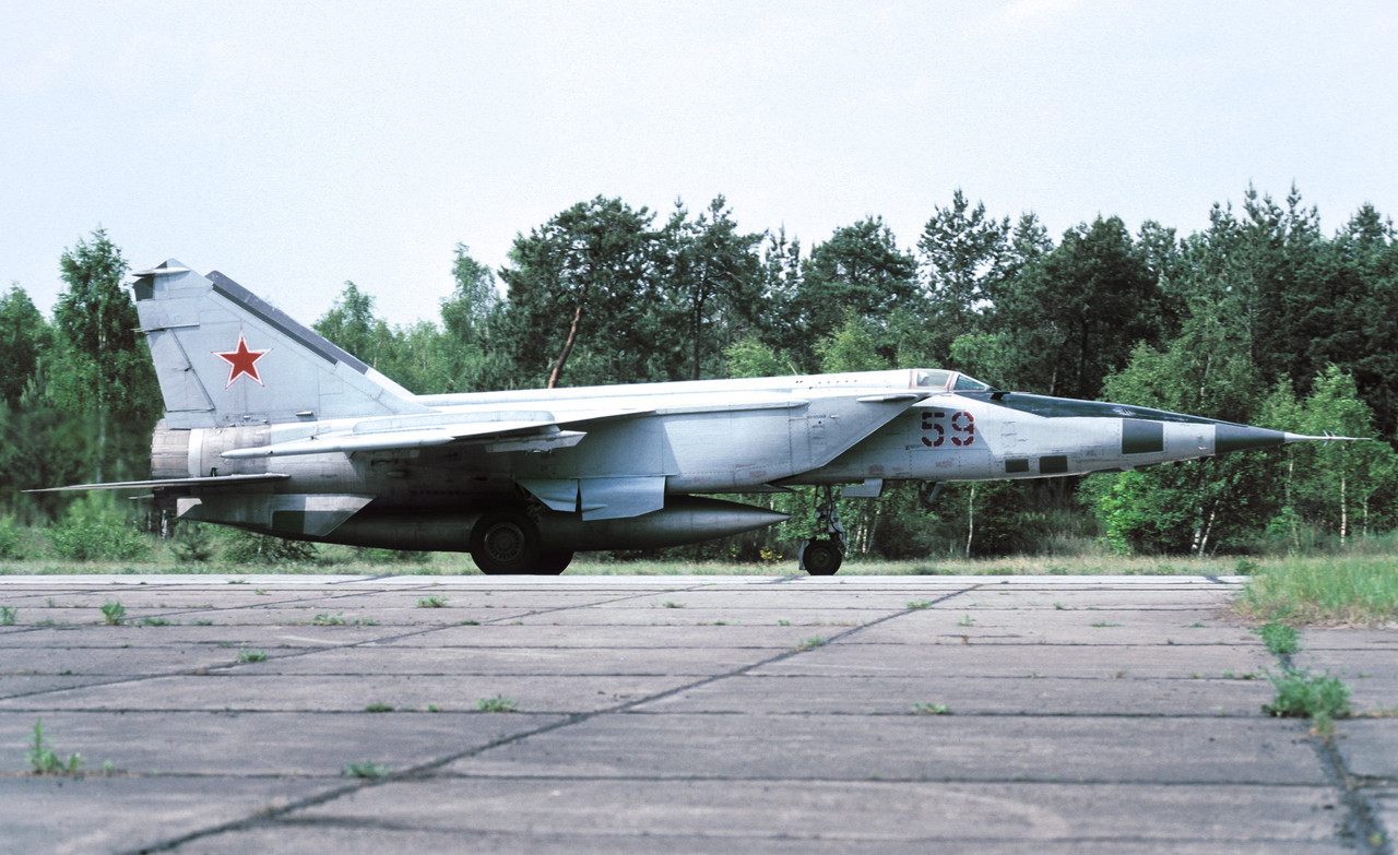 931 ORAP_59 red_Mig-25 RBF_02024604 (2)