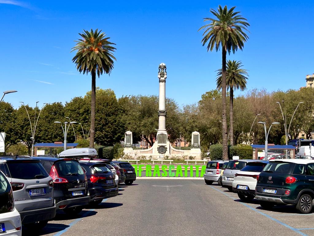 Жаркий сентябрь на побережье Тирренского моря.