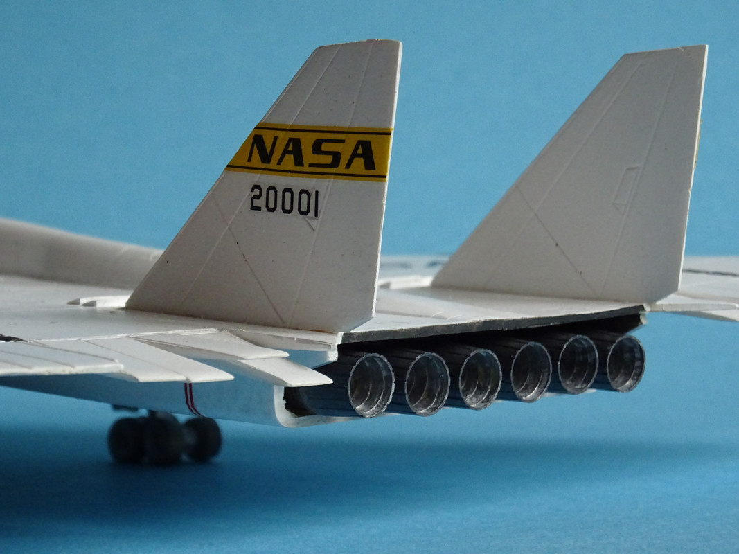 North American XB-70 Valkyrie - Anigrand 1:144 - Ready for