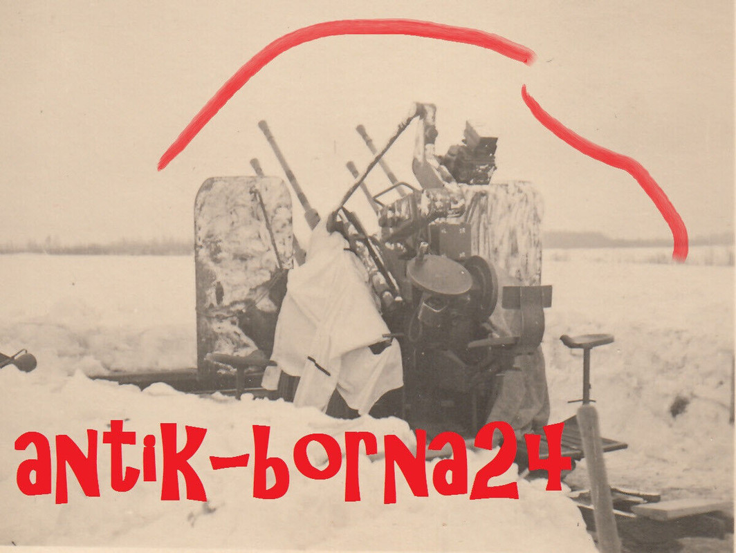 Foto WH - Flak Flakartillerie 2. PD Flak Vierling 38 Winter Rußland Camo