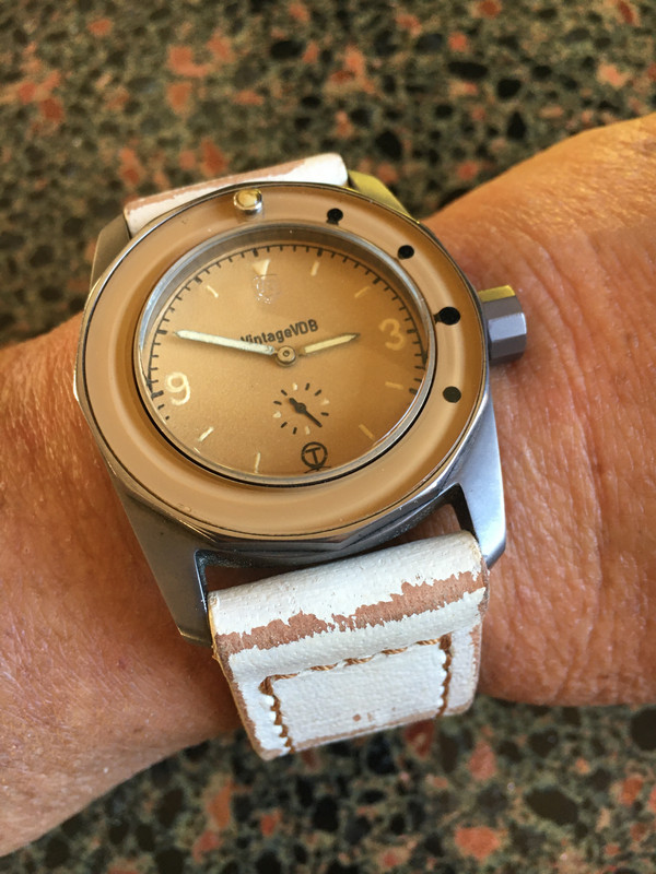 4EB3761E-9439-44AE-BF00-6504DBCE102D