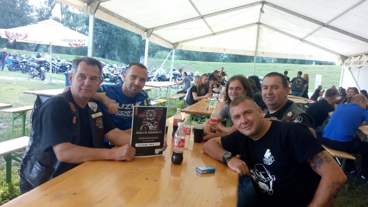 36433962_1657589247671878_3895466201383436288_o