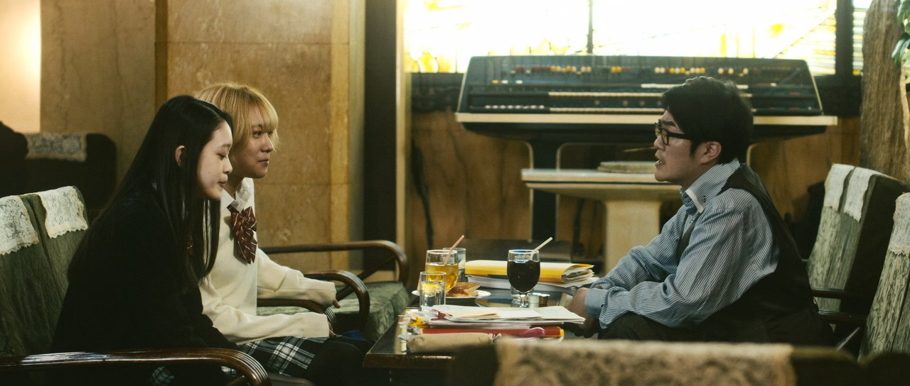 Baby Assassins (2021) (1080p BluRay SAMPA).mkv_snapshot_00.26.41.767