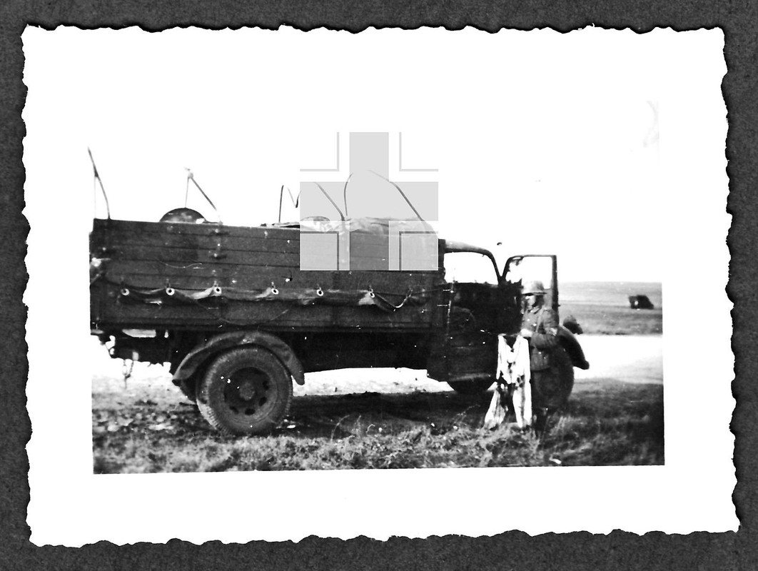 Orig. Foto 2.WK - Soldat - LKW - Rußlandfeldzug
