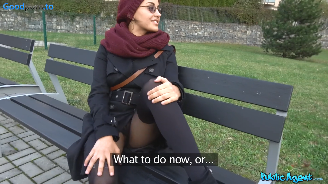 Public Agent Afghan Beauty Pays To Fuck A Big Cock With Blowjob.ts_000208666