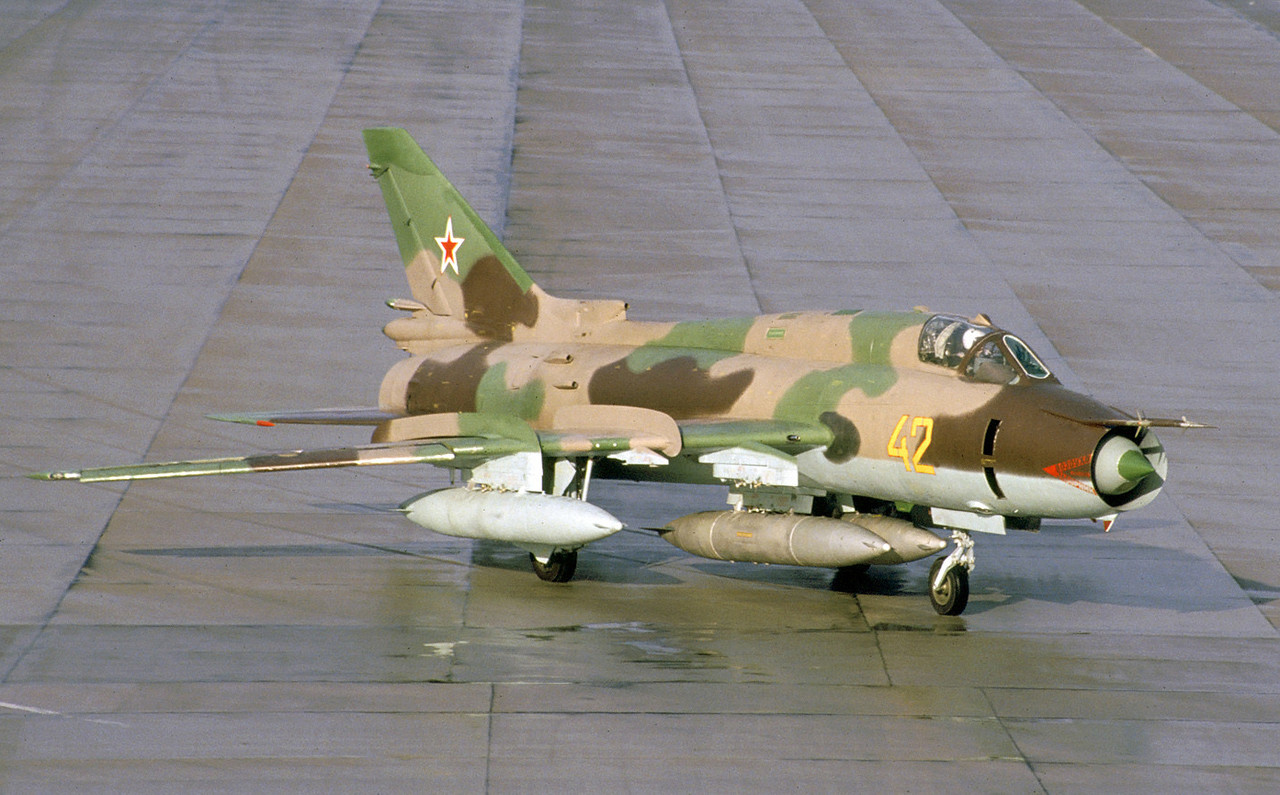 20 GvAPIB Su-17M4 42 yellow_16305 (2)