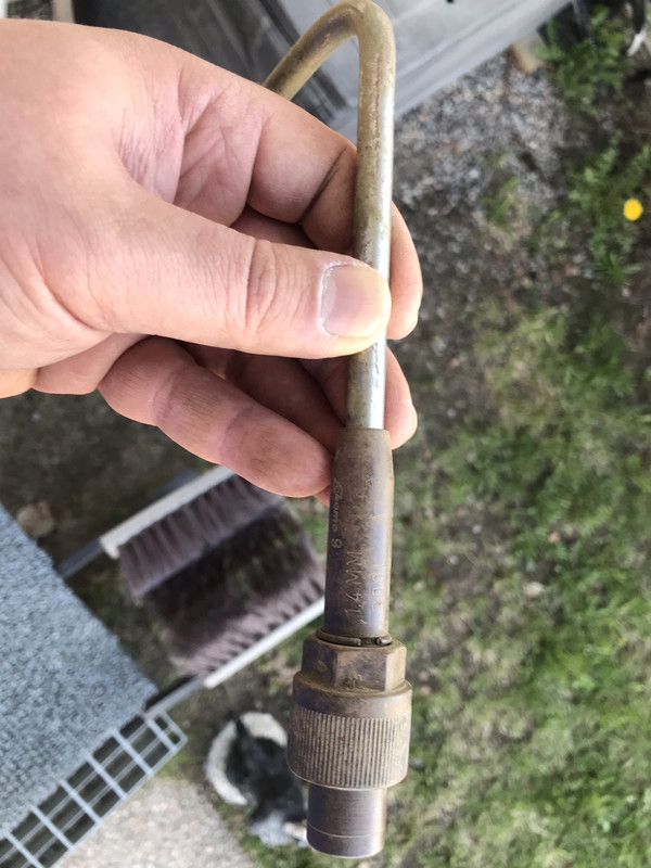 DB2E2772-18E7-4ED8-84EF-4C94F153E81E